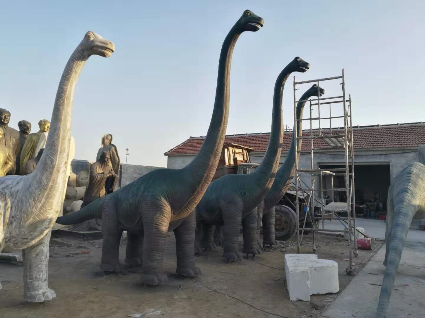 恐龍雕塑項目部分完工，出廠安裝（組圖）。