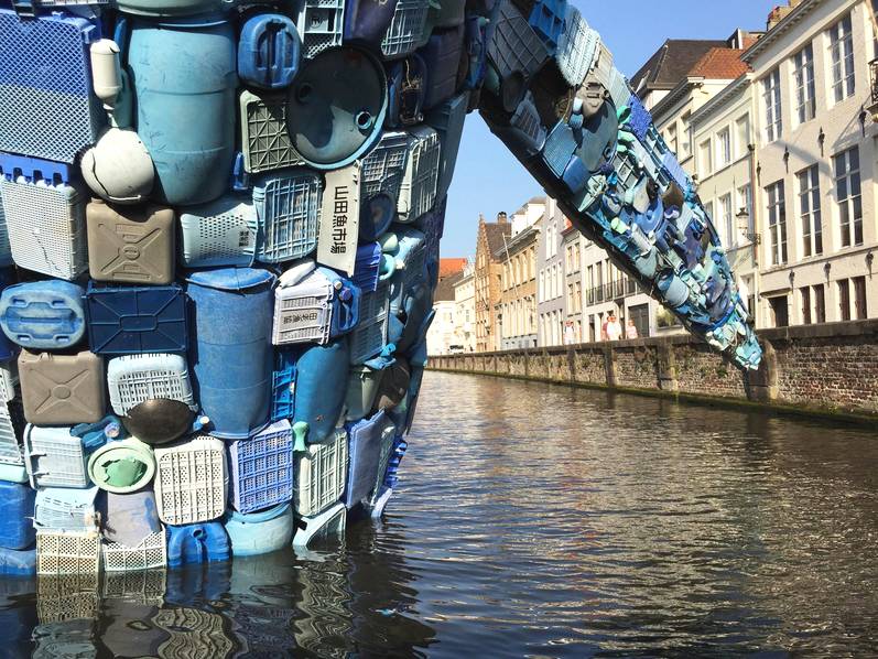 5噸海洋垃圾做成的“鯨魚”雕塑，環保與藝術的完美結合（組圖）